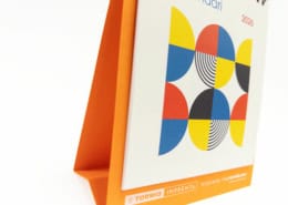 Calendario de sobremesa 2026 diseño Bauhaus impreso en Tormiq Barcelona